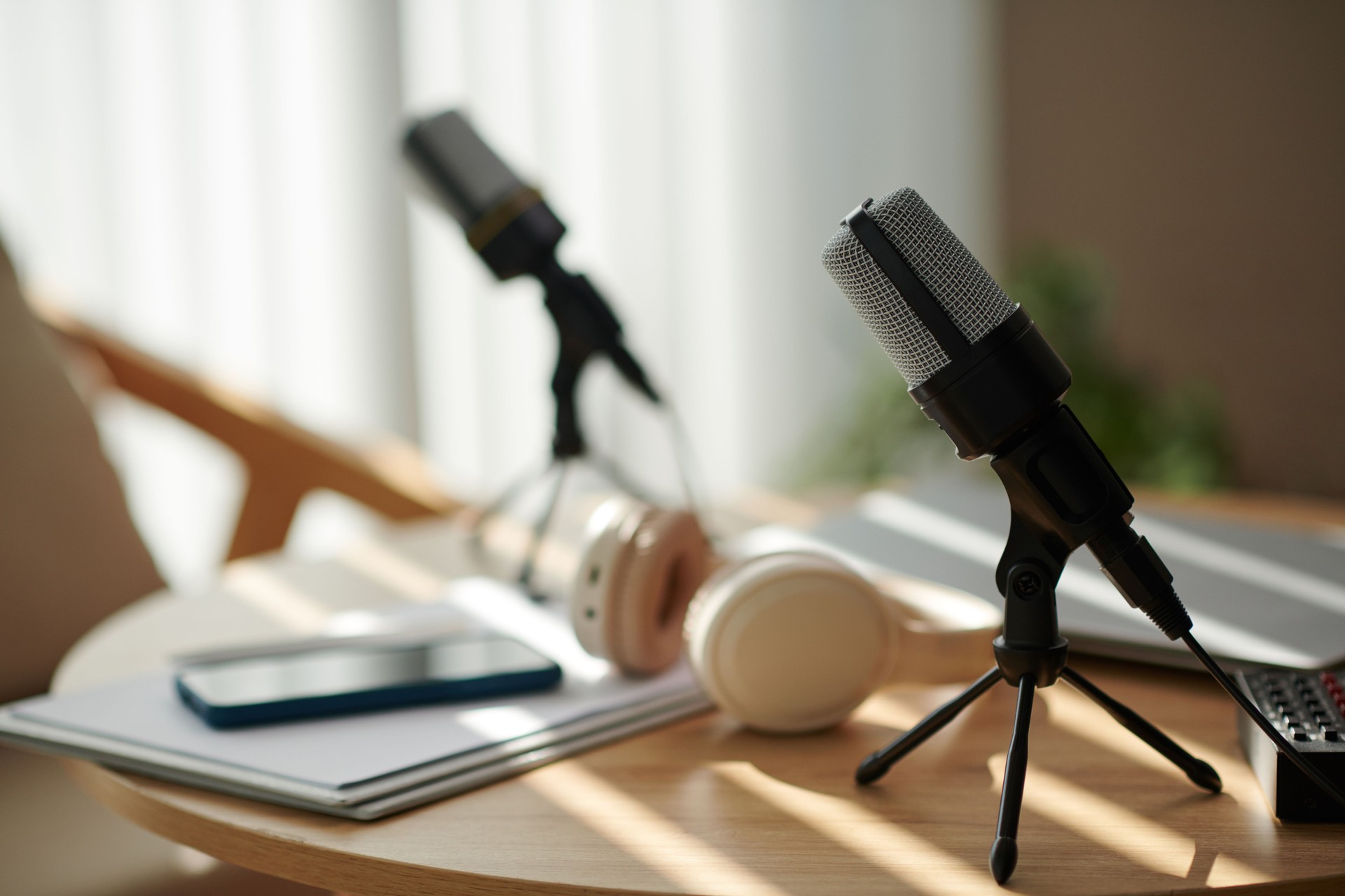 Microphones for Podcaster and Show Guest